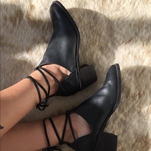 Vintage Steve Madden booties